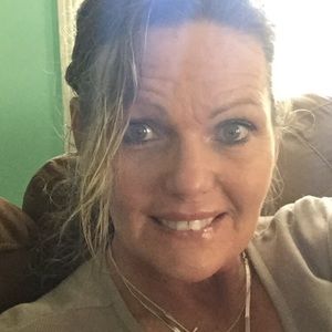 Meet your Posher, Jujulie